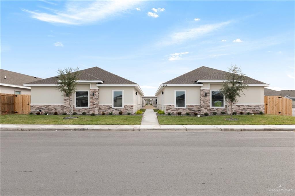804 N Woodson Ave - 1